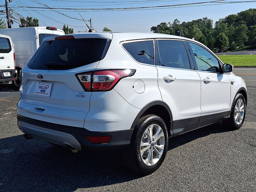 Certified 2017 Ford Escape SE w/ SE Cold Weather Package AWD/4WD image 31