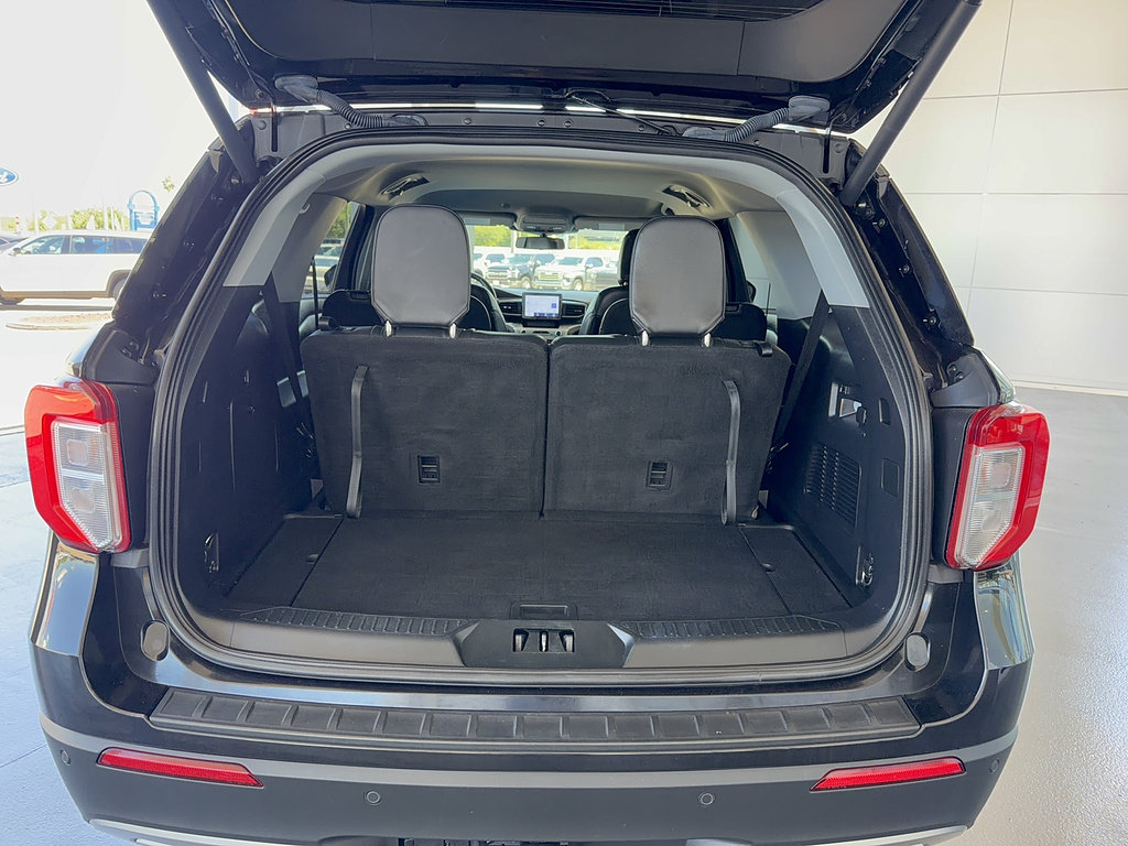 Certified 2022 Ford Explorer XLT w/ Equipment Group 202A RWD image 7