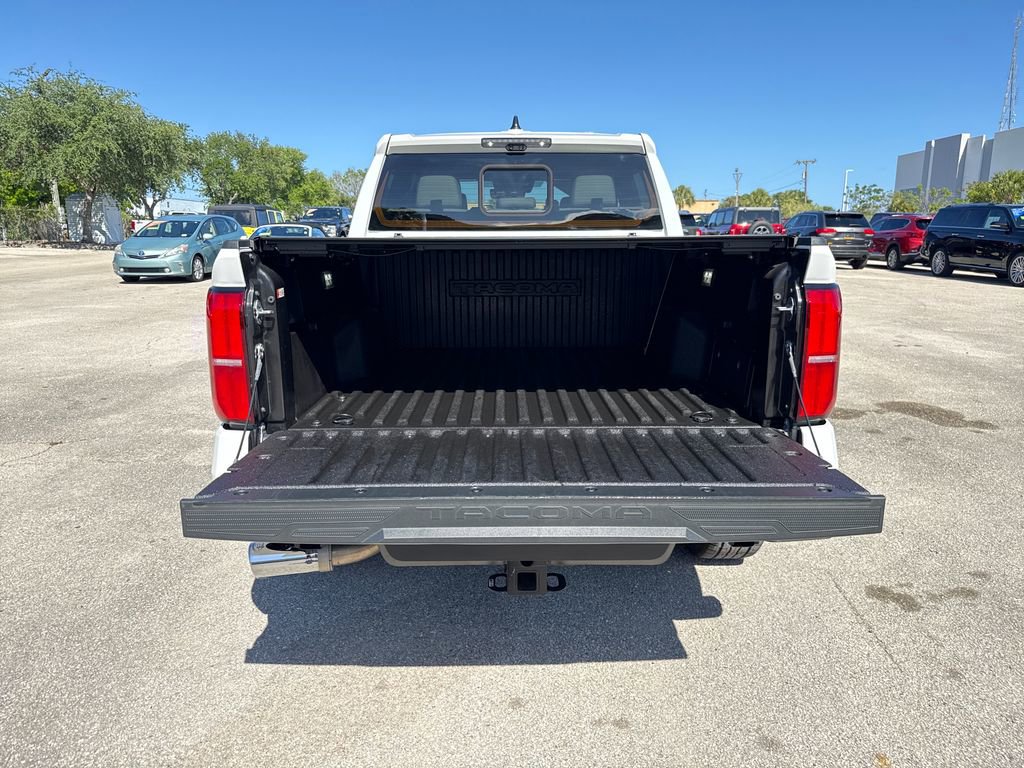 Used 2024 Toyota Tacoma Limited w/ Limited Package (LT) image 31