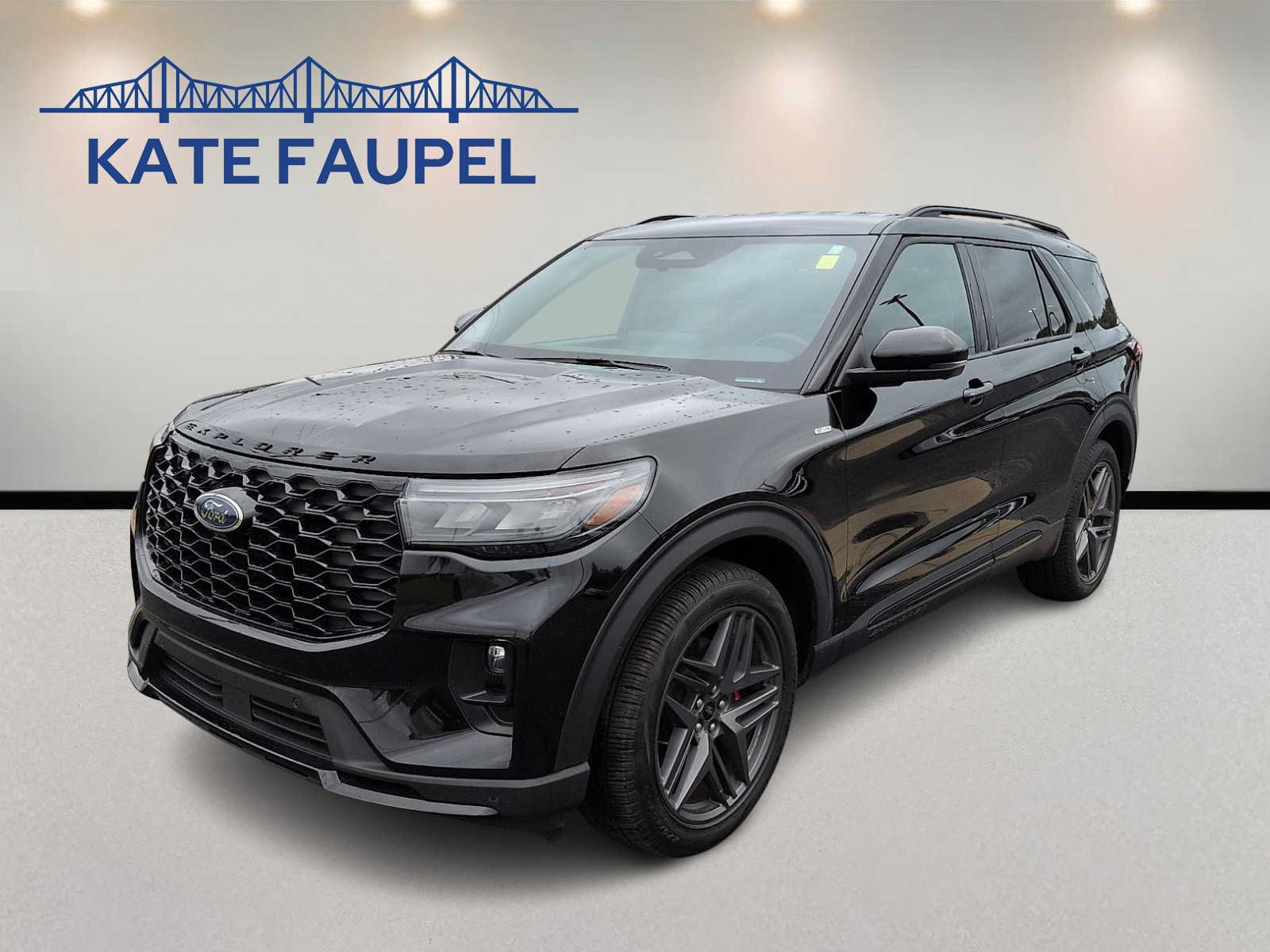 Certified 2025 Ford Explorer ST-Line w/ ST-Line Street Pack AWD/4WD image 3