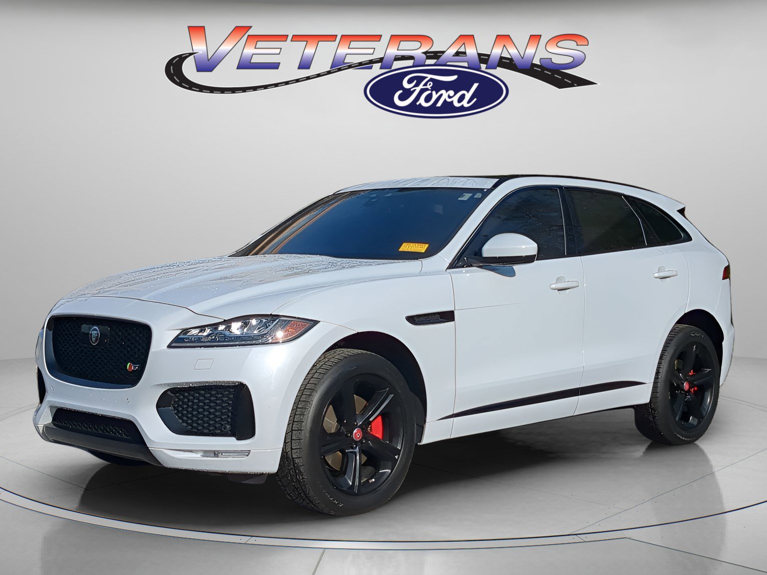 Used 2019 Jaguar F-PACE S image 1