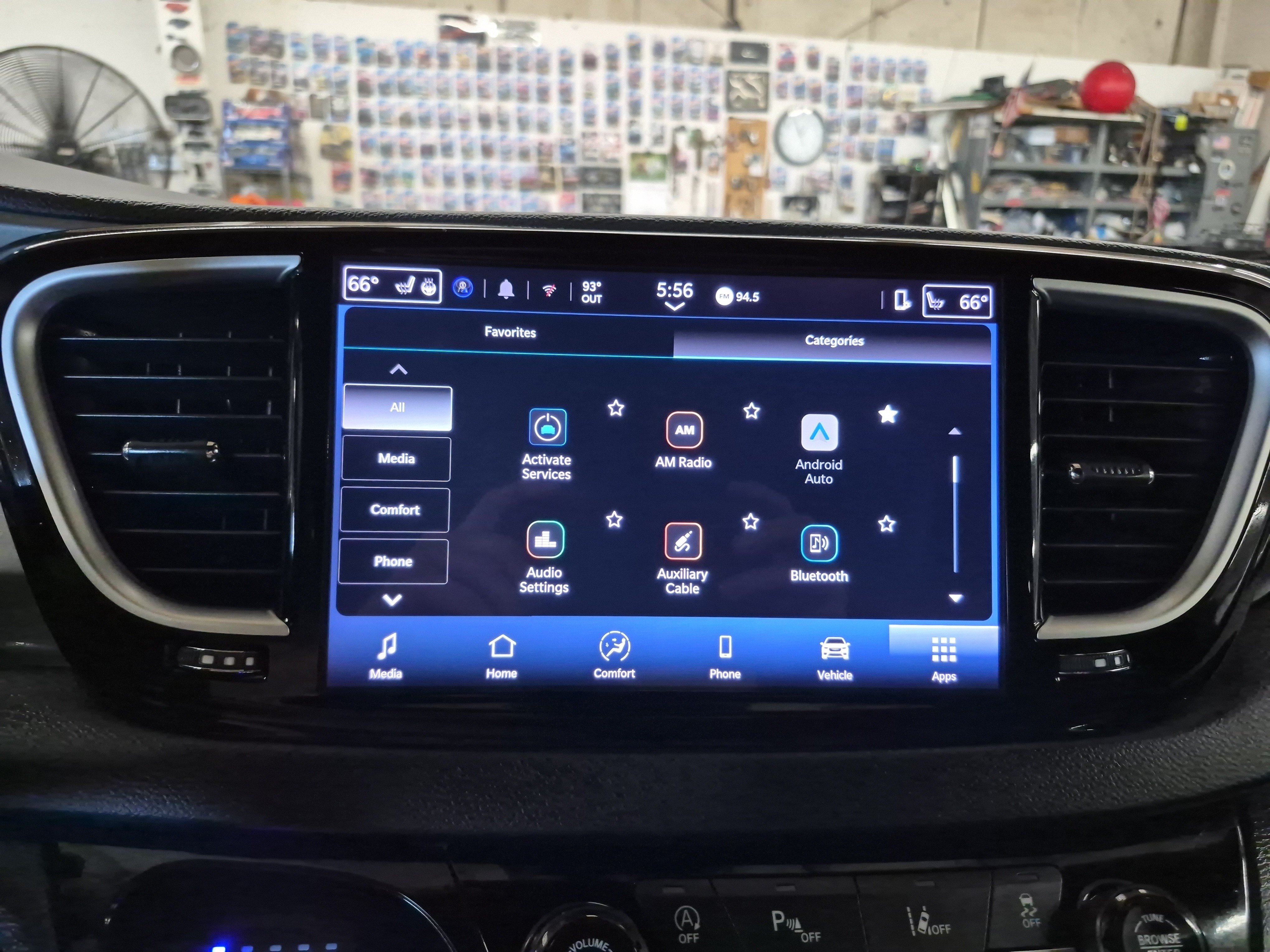 Used 2025 Chrysler Pacifica Select FWD image 34