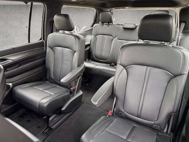 Used 2025 Jeep Wagoneer Series II w/ Convenience Group I image 22