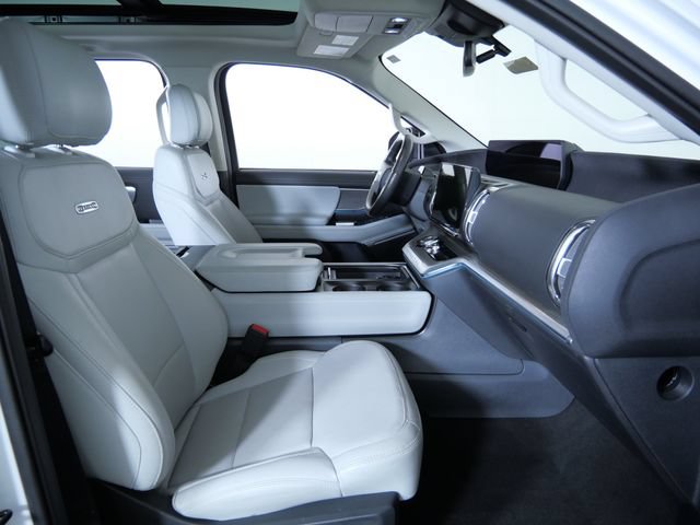 Certified 2025 Ford Expedition Platinum AWD/4WD image 11