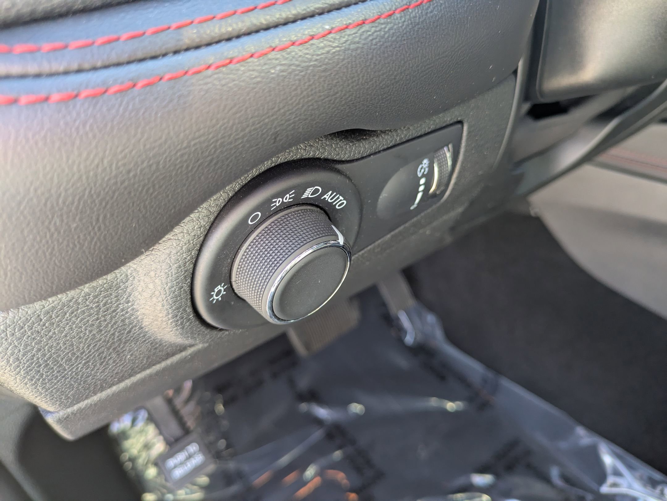 Used 2024 Dodge Durango GT image 16