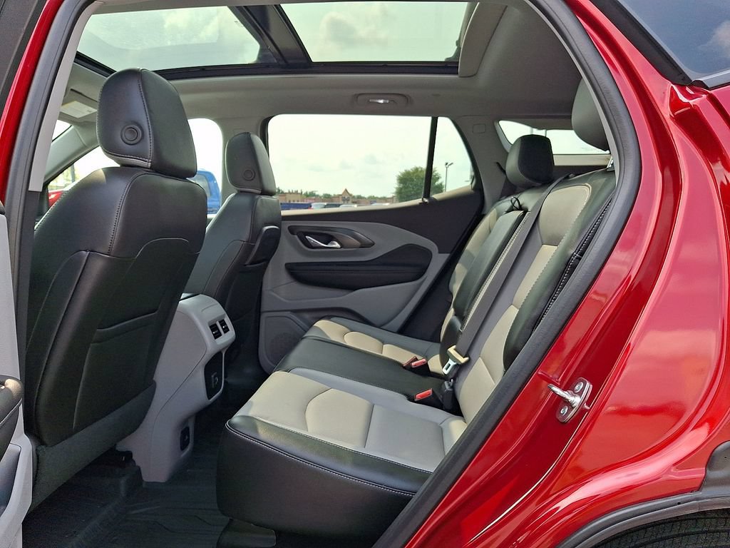 Used 2024 GMC Terrain SLT w/ LPO, Floor Liner Package AWD/4WD image 10