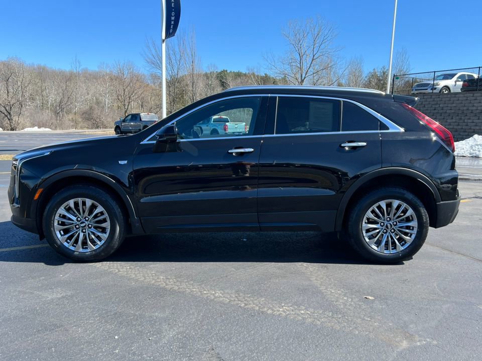 Used 2025 Cadillac XT4 Premium Luxury image 5
