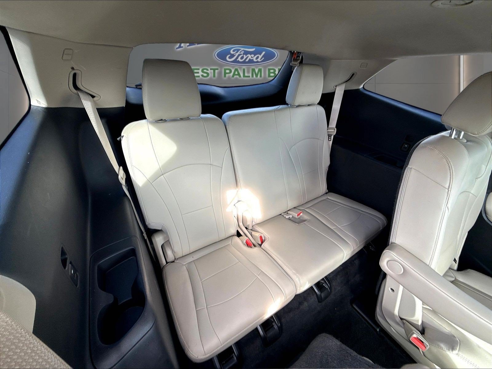 Used 2020 Buick Enclave Essence w/ Sound and Sites Package FWD image 30