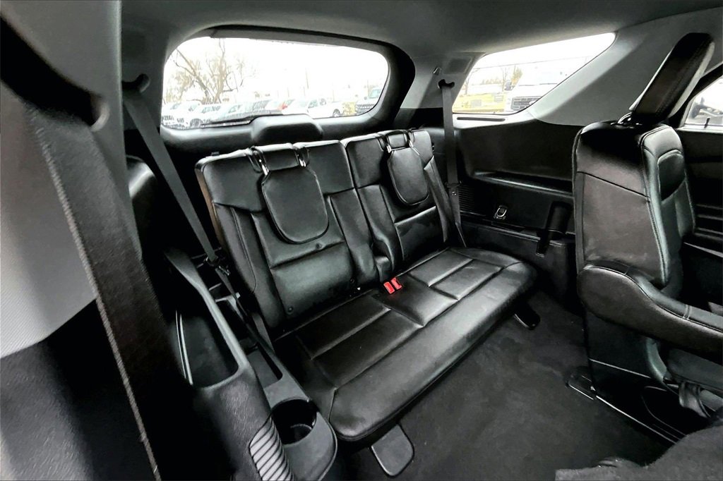 Certified 2022 Ford Explorer Limited w/ Equipment Group 301A image 27