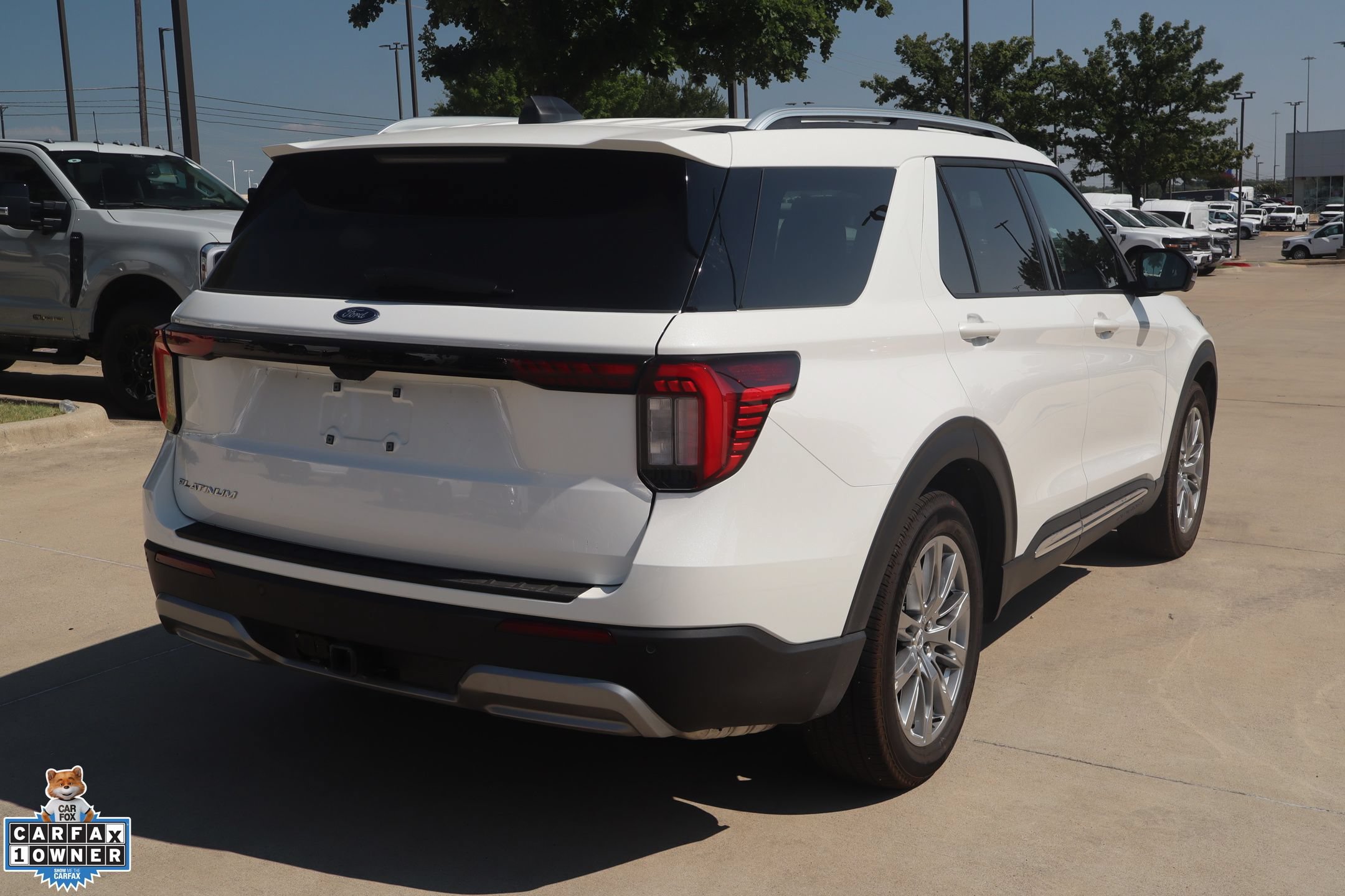 Certified 2025 Ford Explorer Platinum RWD image 3