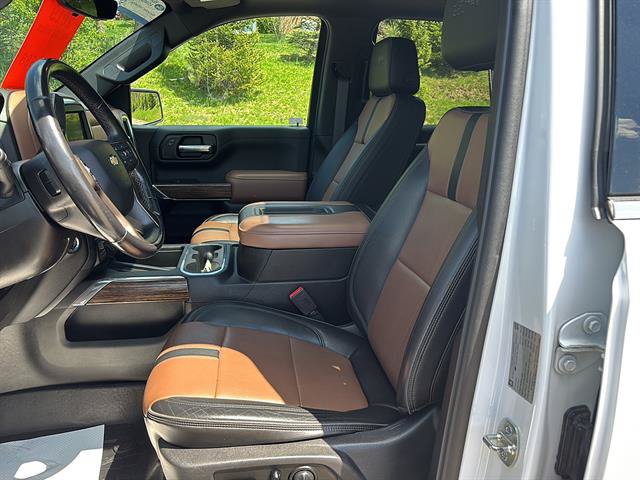 Used 2019 Chevrolet Silverado 1500 High Country w/ High Country Premium Package AWD/4WD image 11