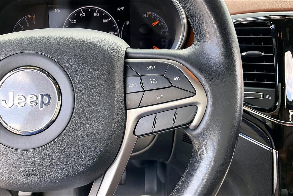 Used 2021 Jeep Grand Cherokee Overland AWD/4WD image 17