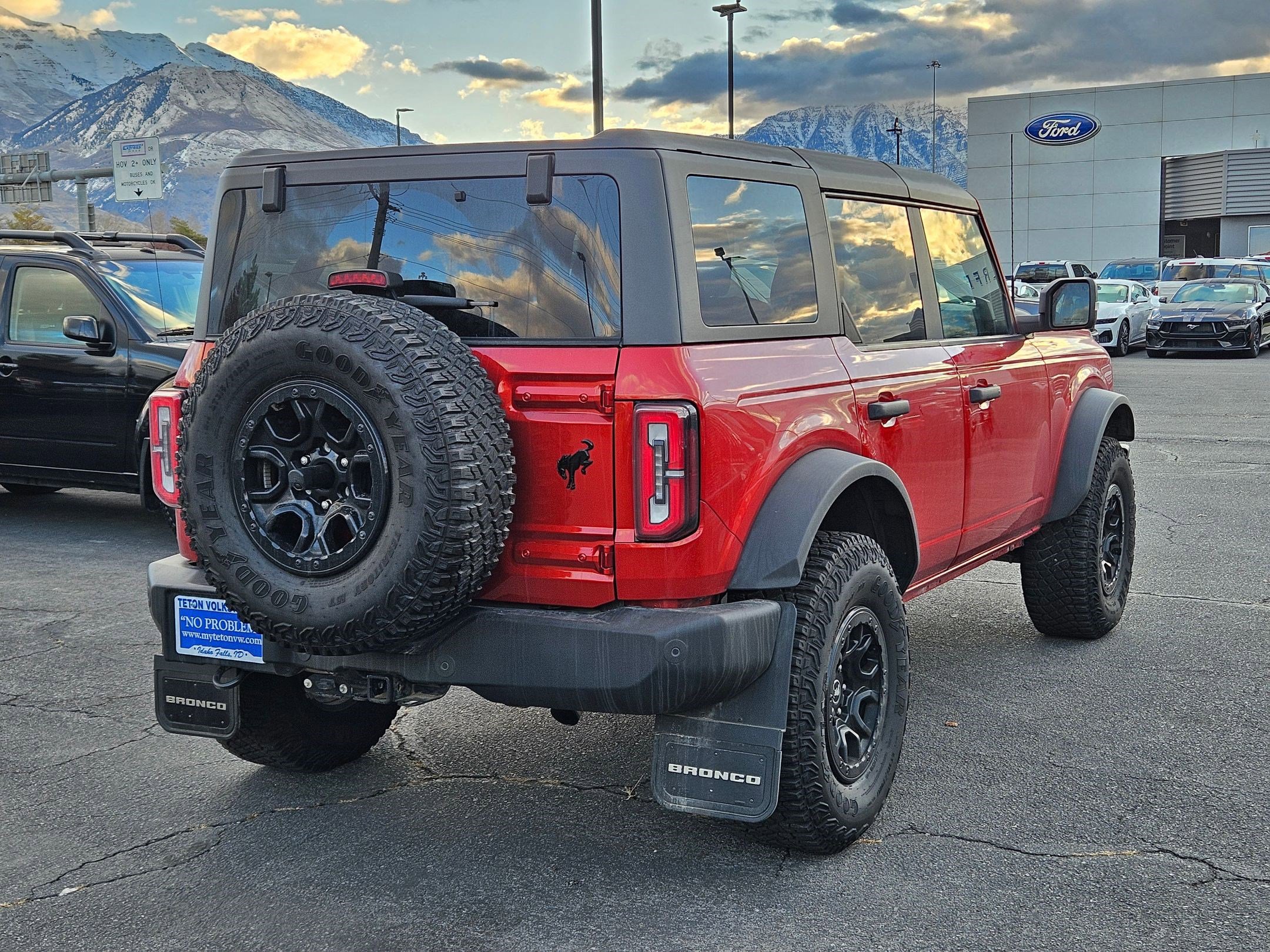 Certified 2024 Ford Bronco Wildtrak image 3