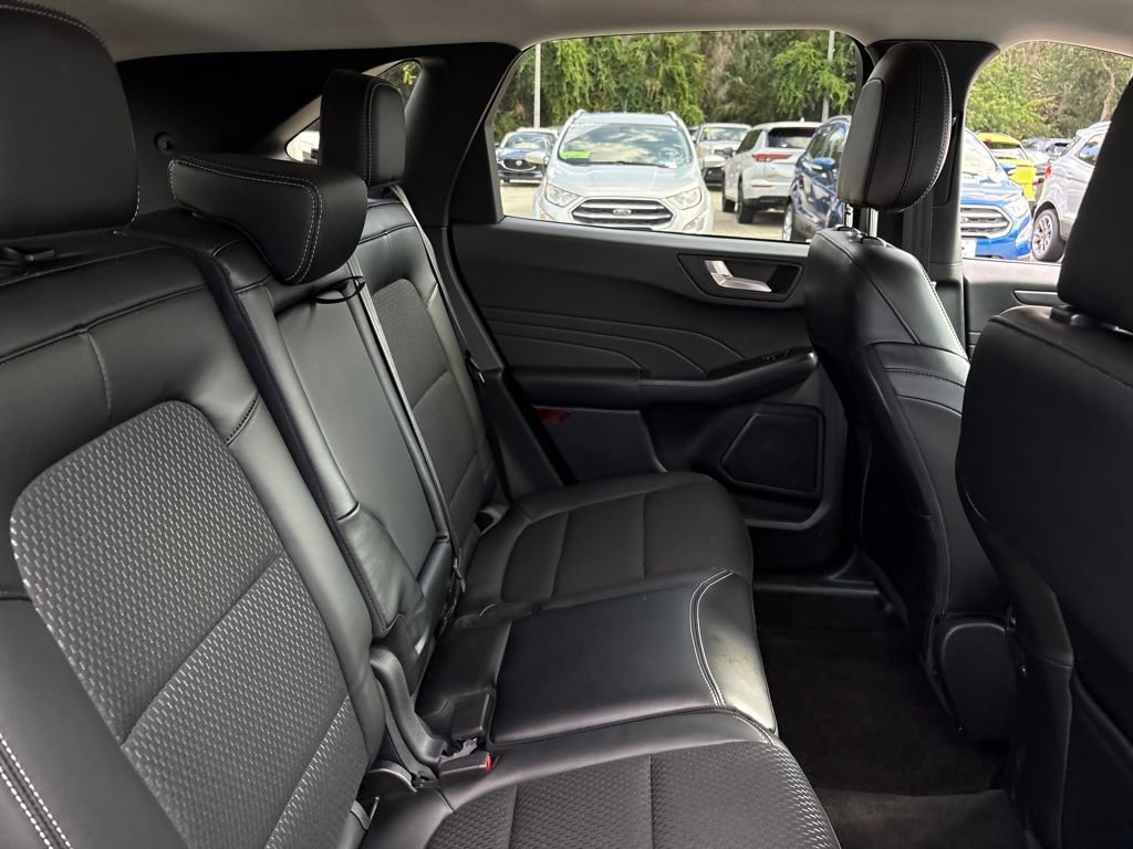 Certified 2025 Ford Escape Base image 29