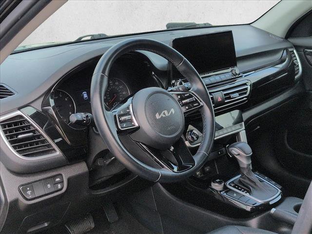 Used 2023 Kia Seltos EX image 10