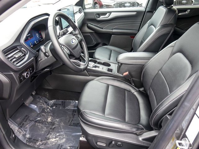 Certified 2025 Ford Escape Platinum AWD/4WD image 13
