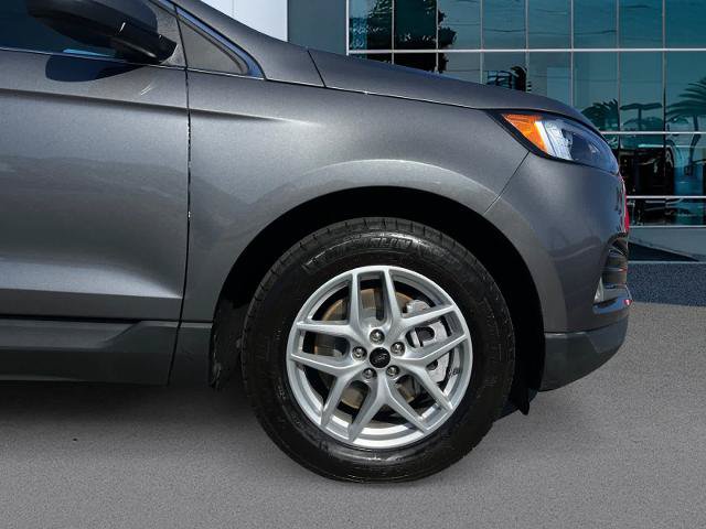 Certified 2023 Ford Edge SEL w/ Convenience Package AWD/4WD image 9