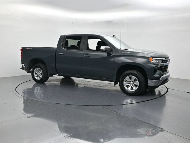 Used 2025 Chevrolet Silverado 1500 LT AWD/4WD image 3