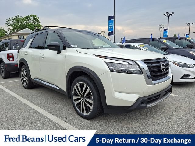 Used 2024 Nissan Pathfinder Platinum w/ Cargo Package AWD/4WD image 1