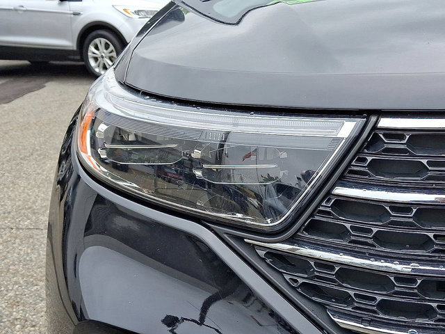 Certified 2022 Ford Explorer XLT image 28