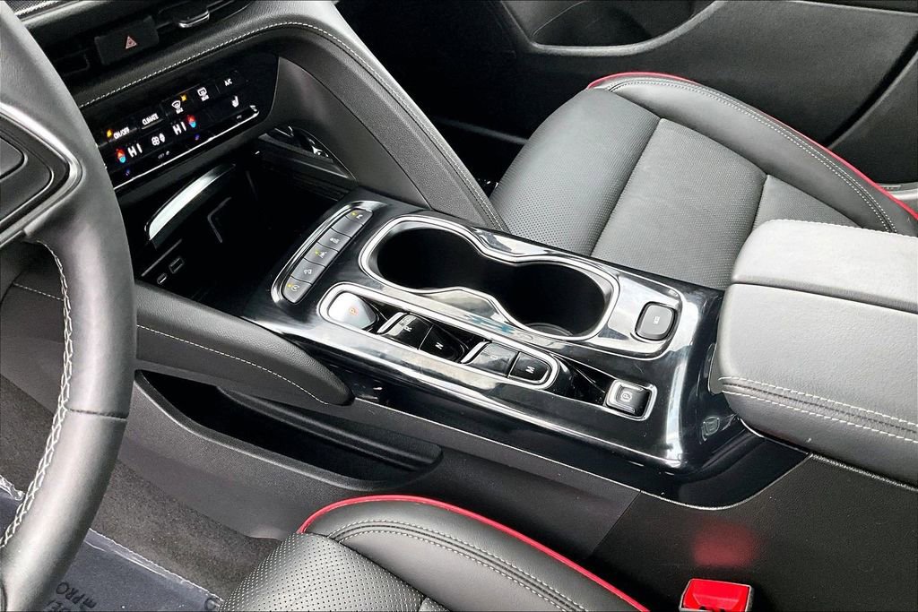 Used 2023 Buick Envision Essence w/ Sport Touring Package image 16
