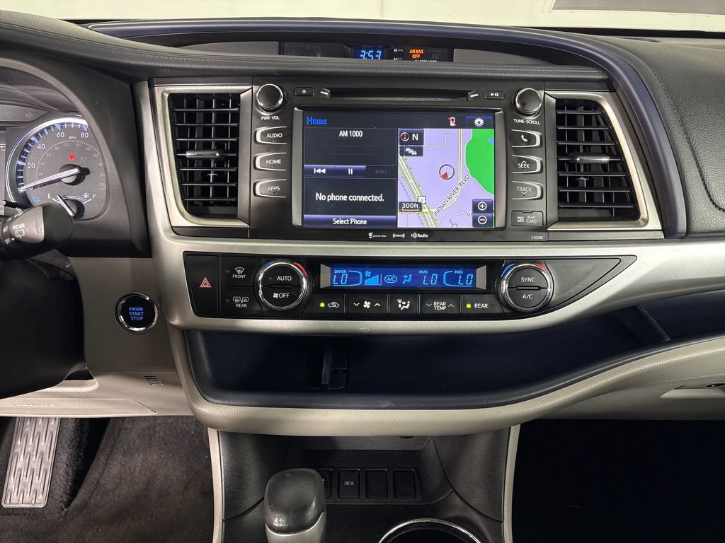 Used 2019 Toyota Highlander XLE FWD image 29