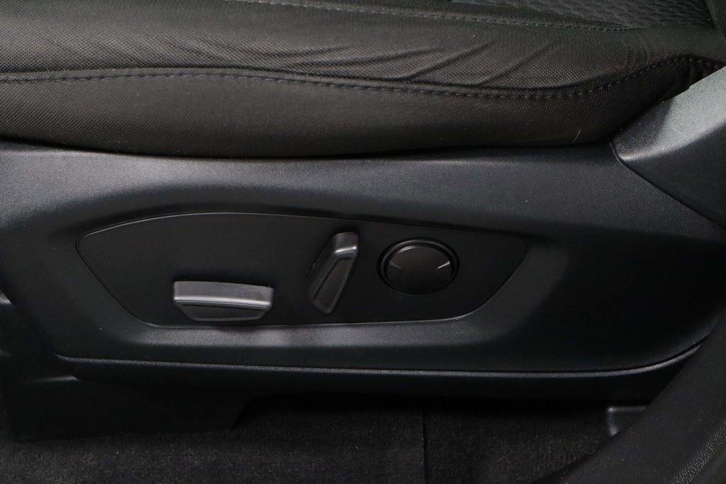 Certified 2023 Ford Explorer XLT image 25