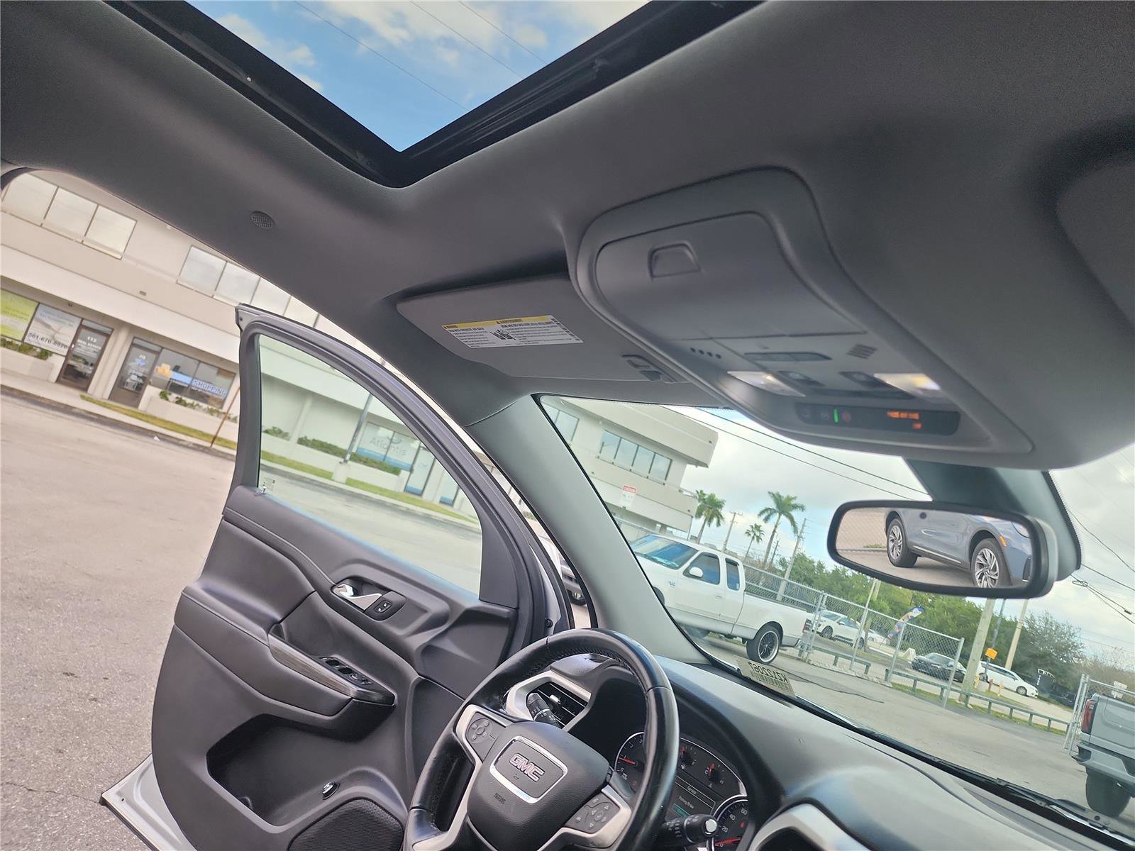 Used 2019 GMC Acadia SLT image 33