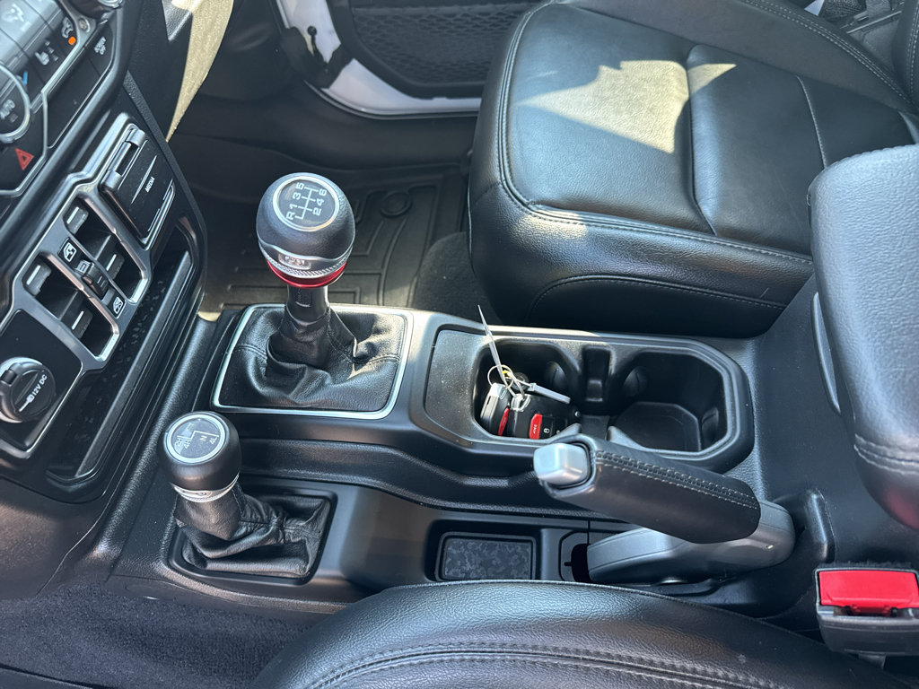 Used 2021 Jeep Wrangler Unlimited Sahara AWD/4WD image 12