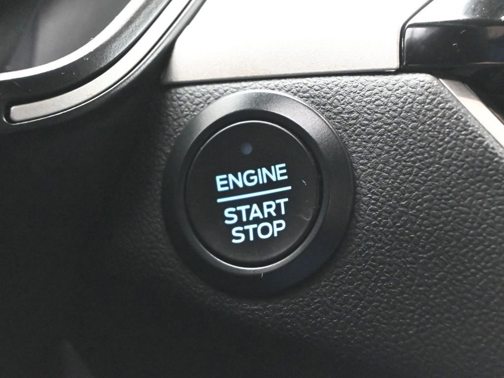 Certified 2020 Ford Escape SE image 42