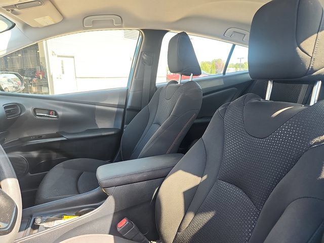 Used 2020 Toyota Prius LE FWD image 21