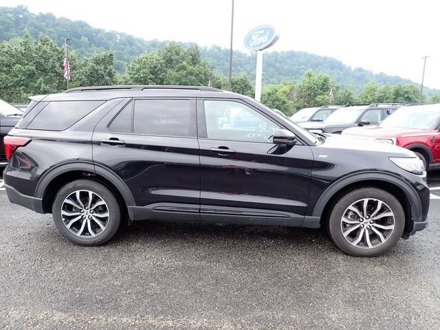 Certified 2026 Ford Explorer ST-Line AWD/4WD image 7