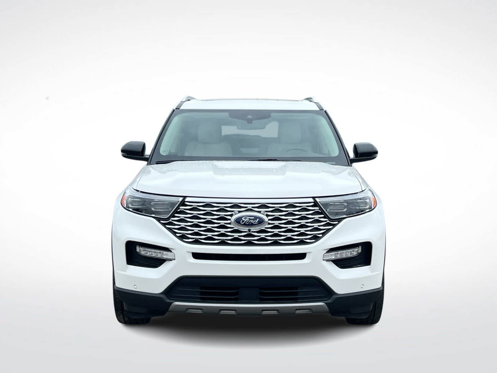Certified 2023 Ford Explorer Platinum w/ Technology Package AWD/4WD image 3