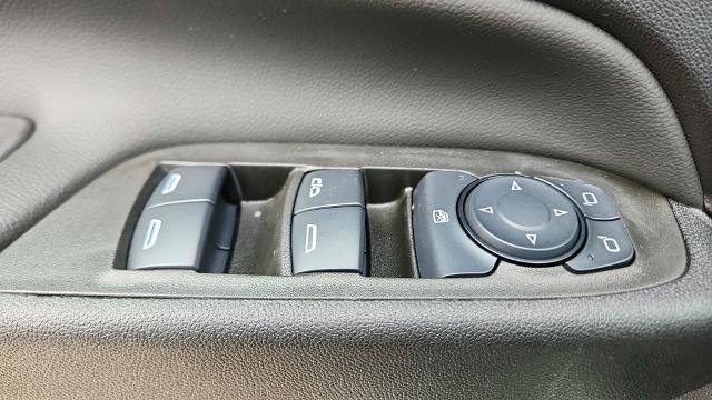 Used 2024 Chevrolet Equinox LT image 23