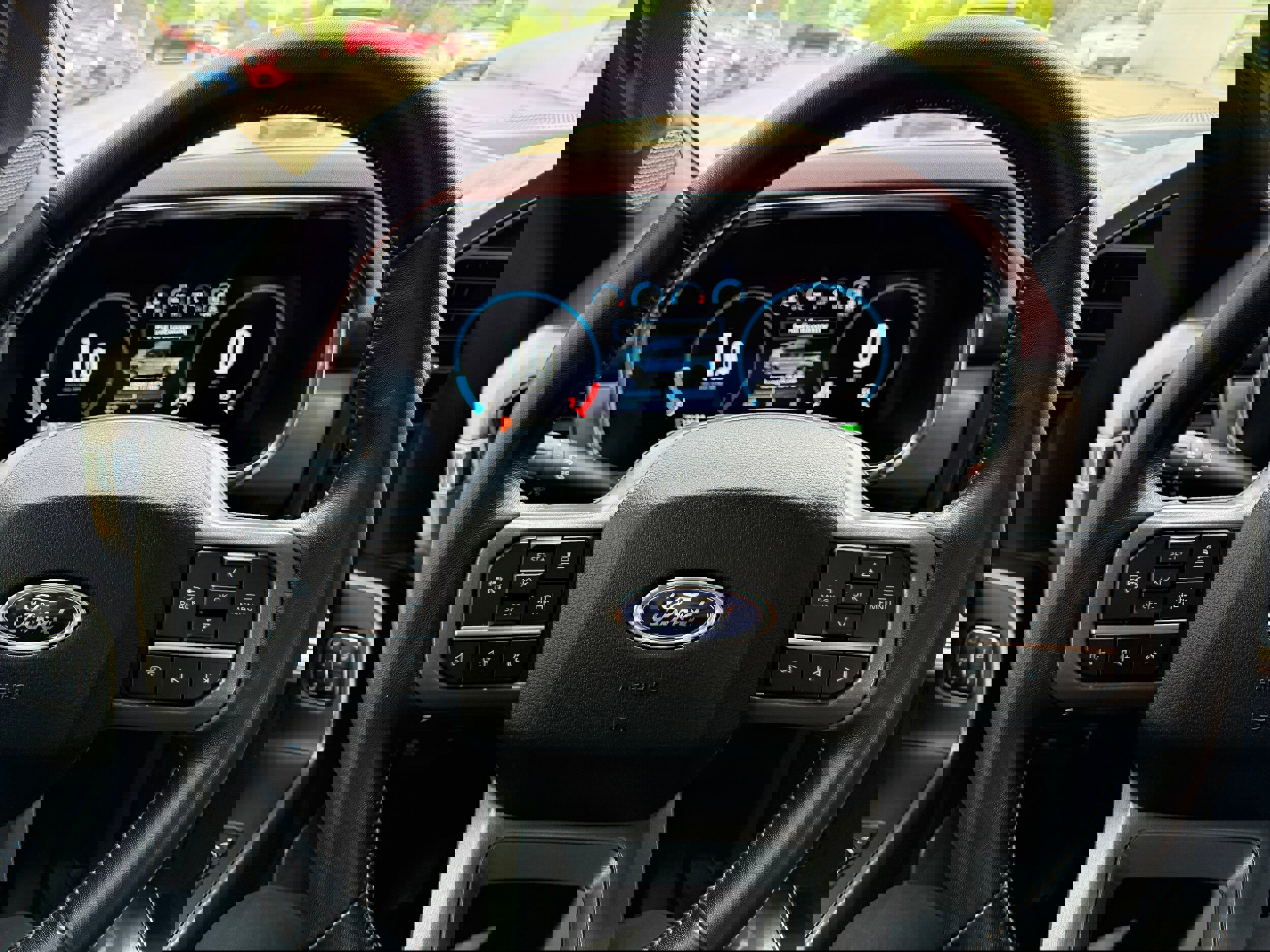 Certified 2023 Ford F150 Lariat w/ Equipment Group 502A High image 15