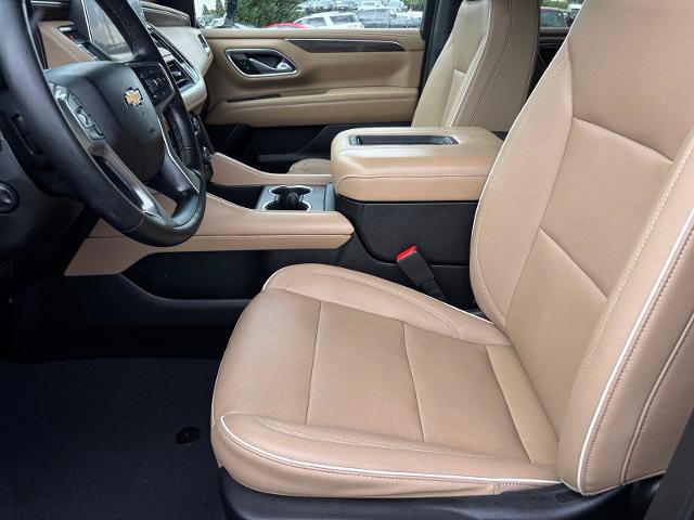 Used 2023 Chevrolet Suburban Premier w/ Premium Package 2 AWD/4WD image 14