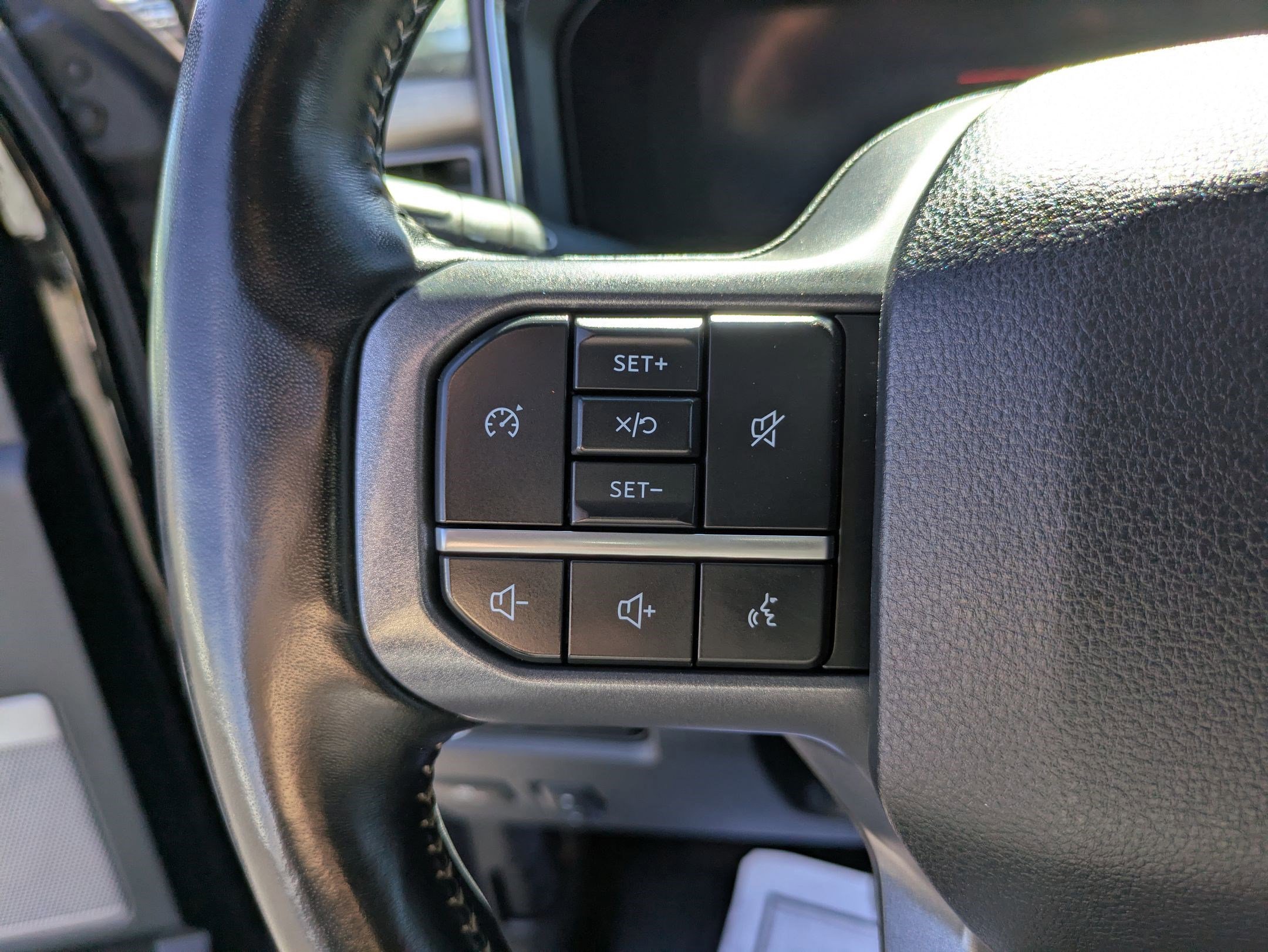 Certified 2024 Ford F250 Lariat AWD/4WD image 17