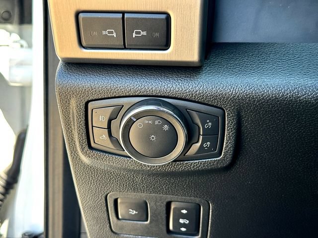 Certified 2020 Ford F250 Platinum w/ FX4 Off-Road Package AWD/4WD image 15
