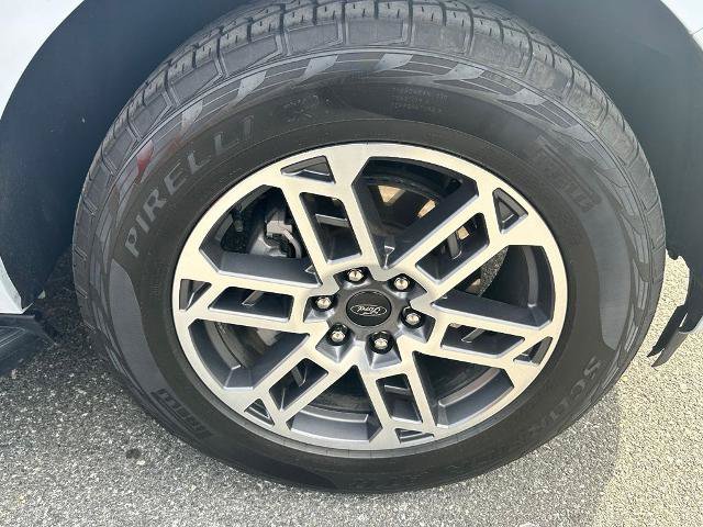 Certified 2025 Ford Expedition Active AWD/4WD image 10