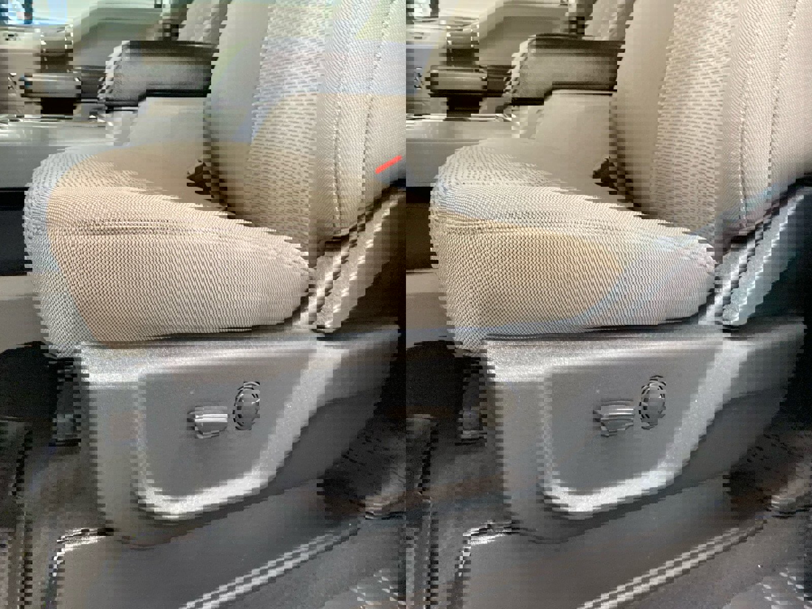 Certified 2022 Ford F350 XLT w/ XLT Value Package image 13