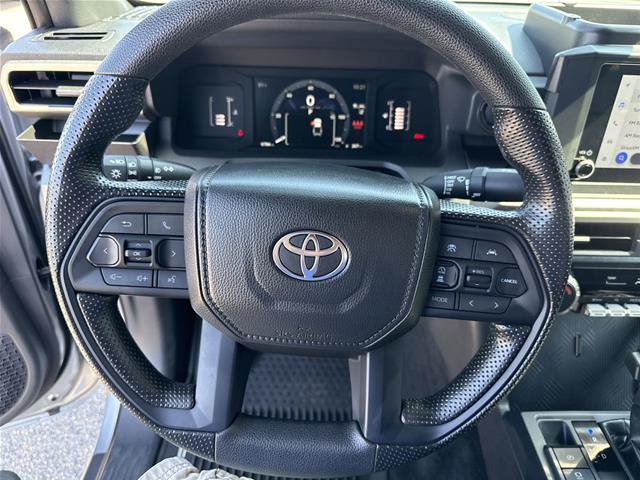 Used 2026 Toyota Tacoma SR5 AWD/4WD image 10