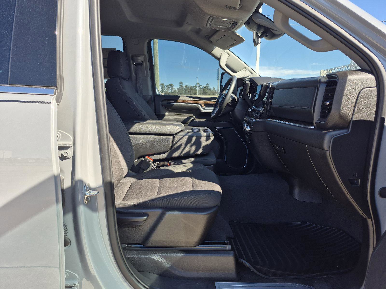 Used 2024 GMC Sierra 2500 SLE w/ SLE Value Package; image 22