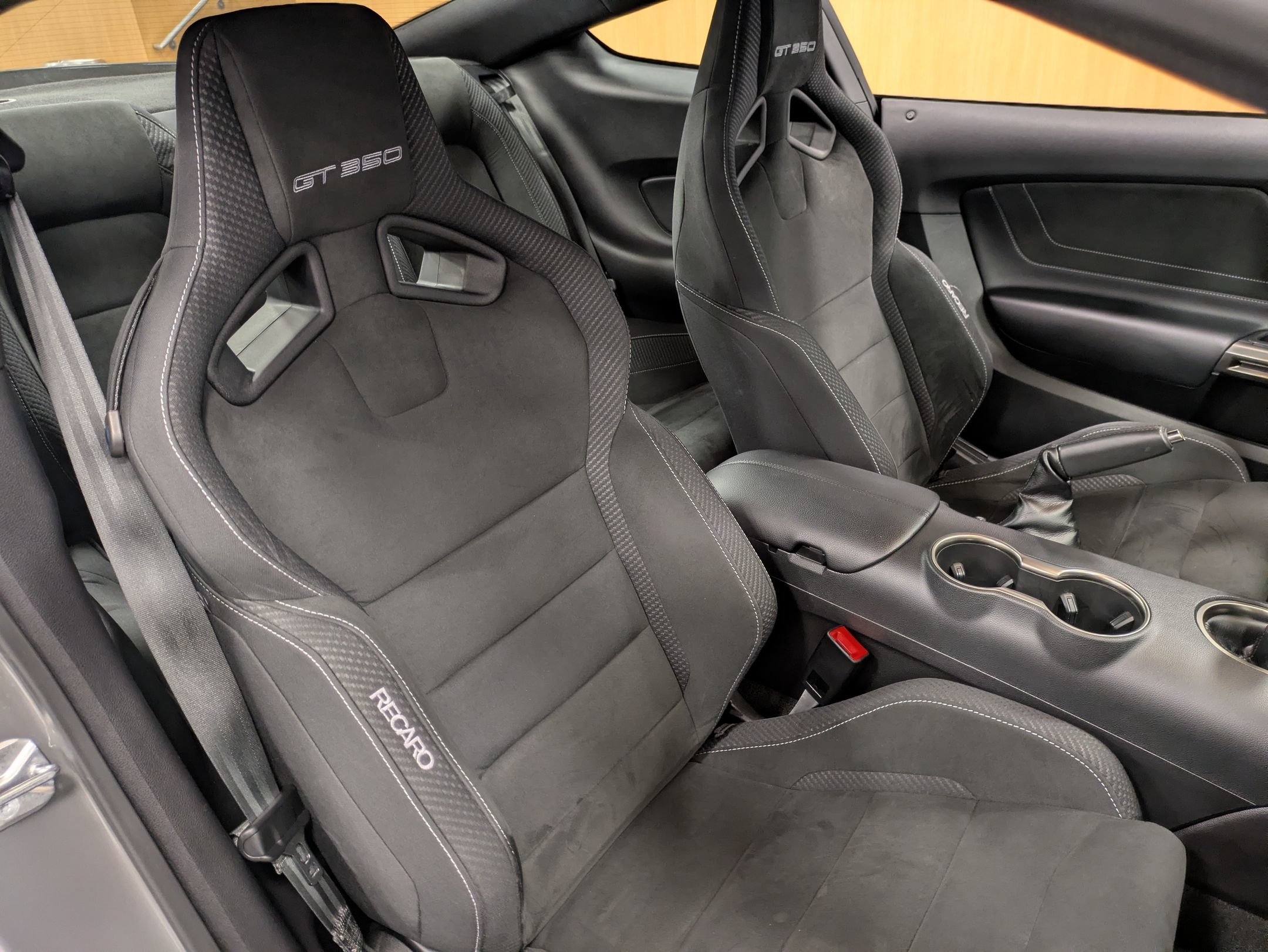 Certified 2018 Ford Mustang Shelby GT350 w/ Electronics Package RWD image 35