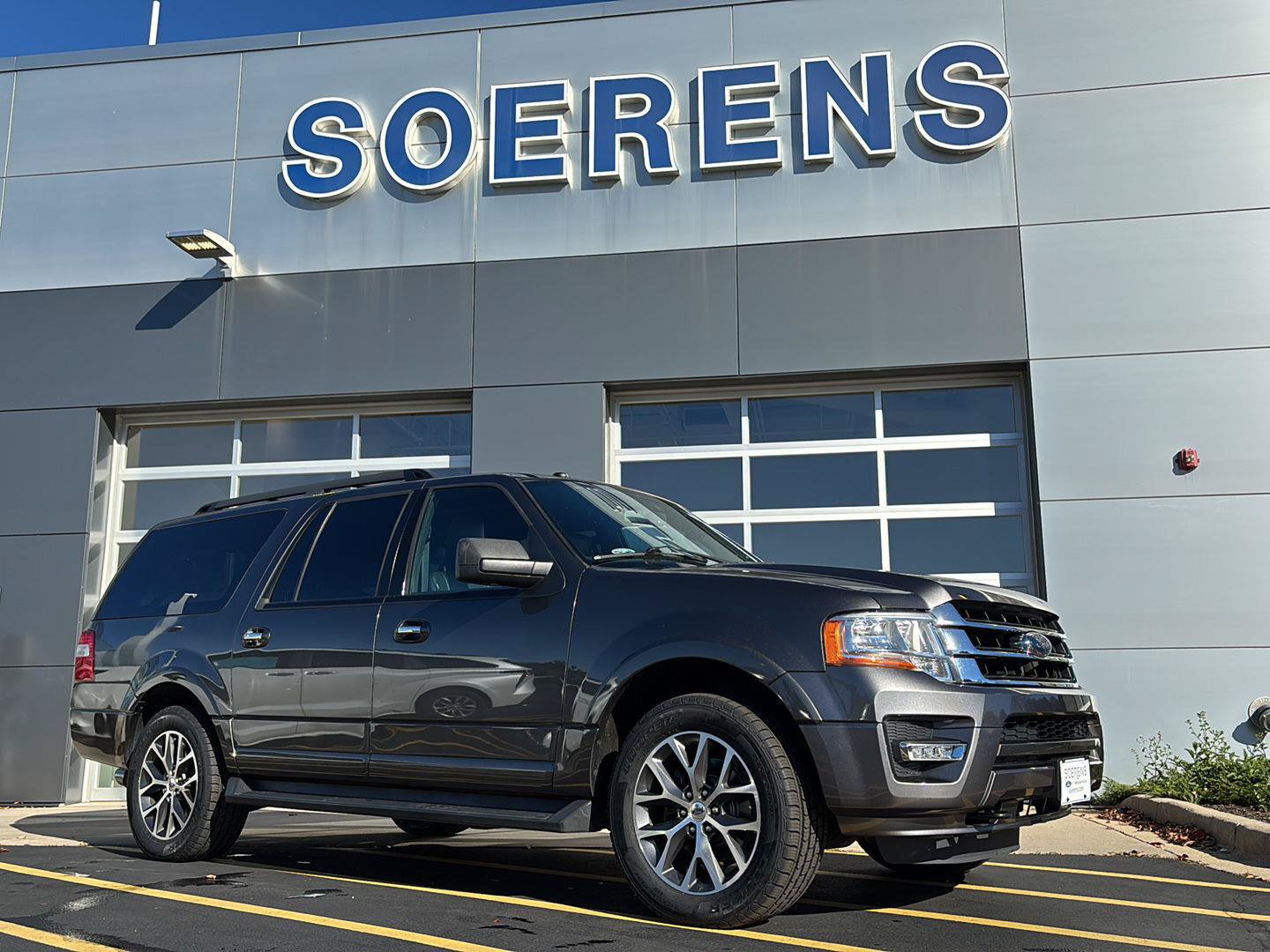 Certified 2017 Ford Expedition EL XLT w/ Equipment Group 202A