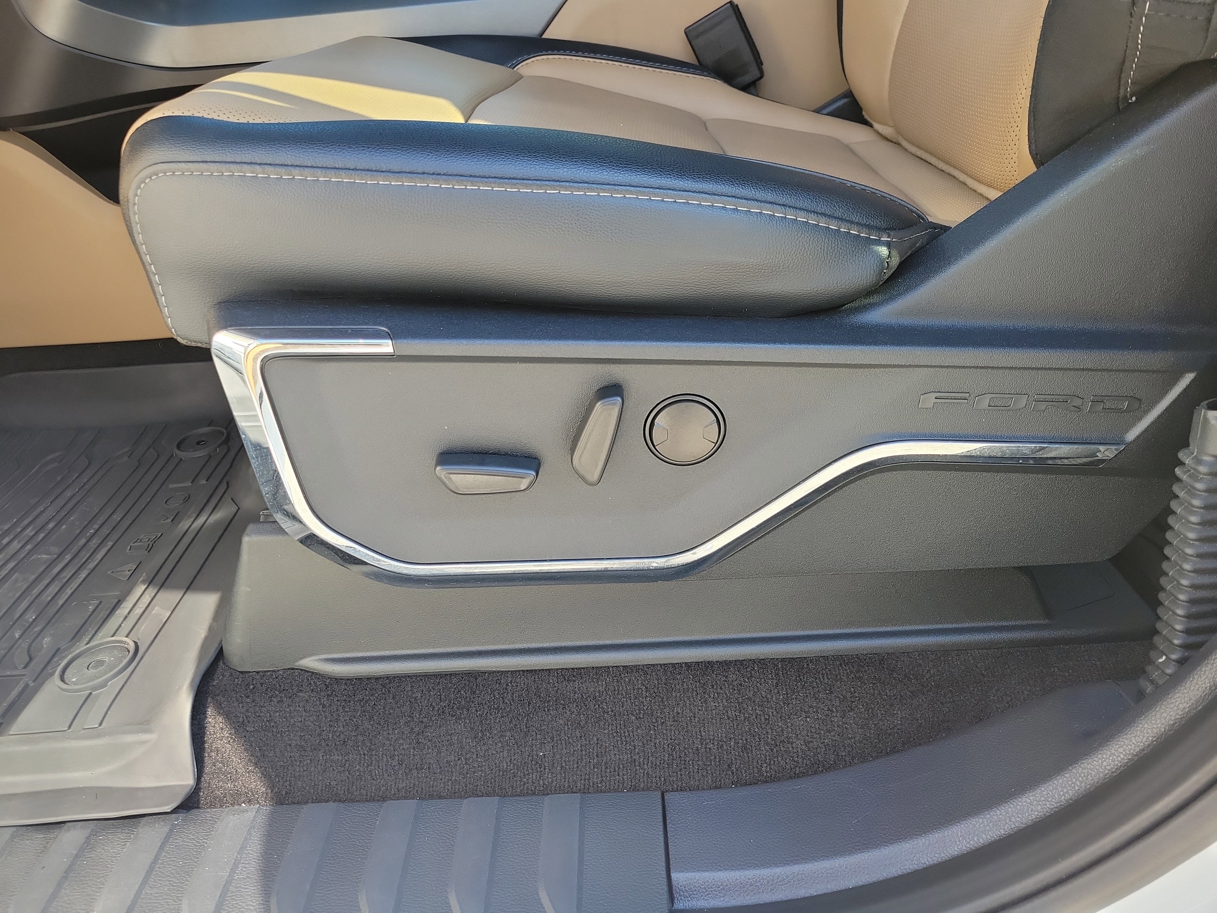 Certified 2022 Ford F150 Lariat image 9