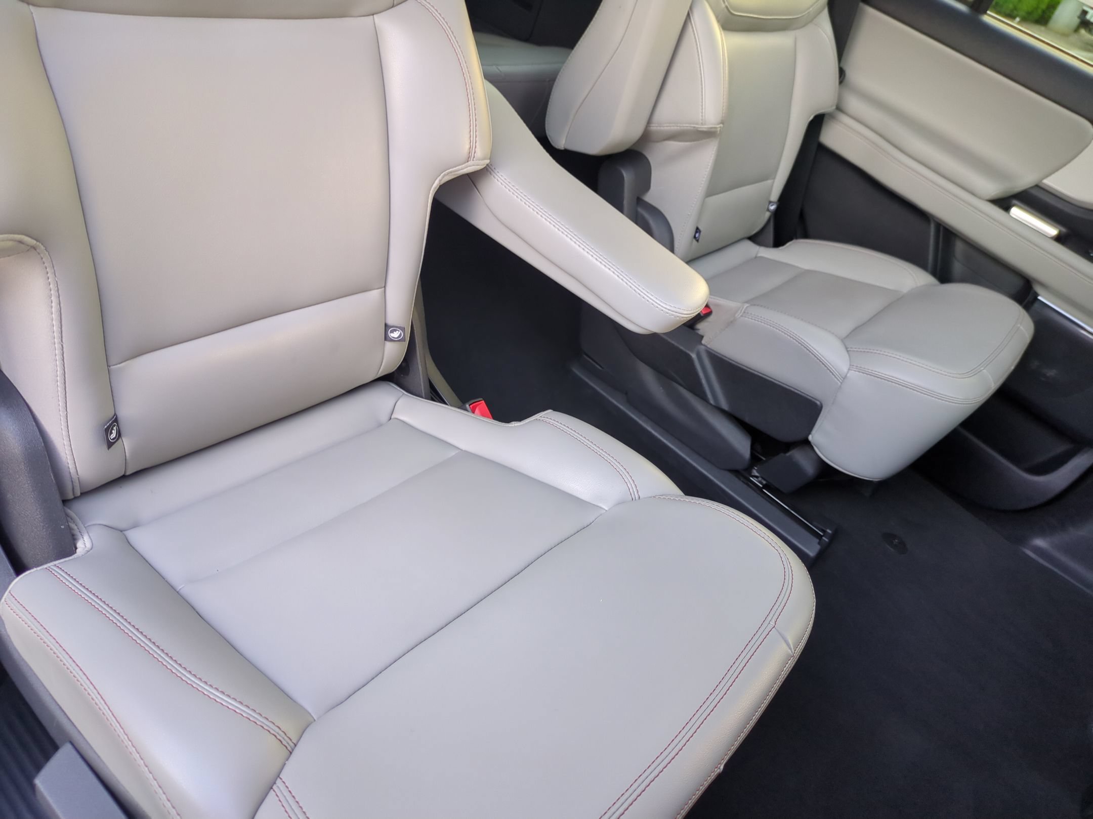 Certified 2025 Ford Expedition Active RWD image 36