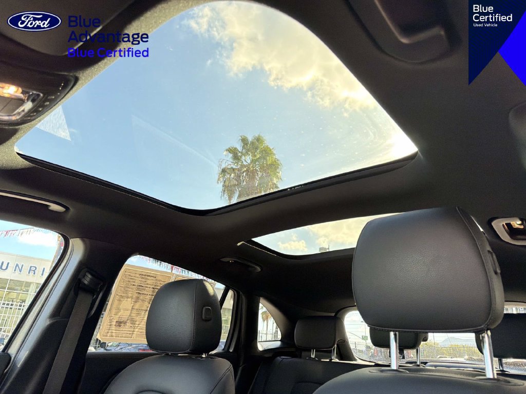 Used 2023 Mercedes-Benz GLA 250 w/ Premium Package image 17