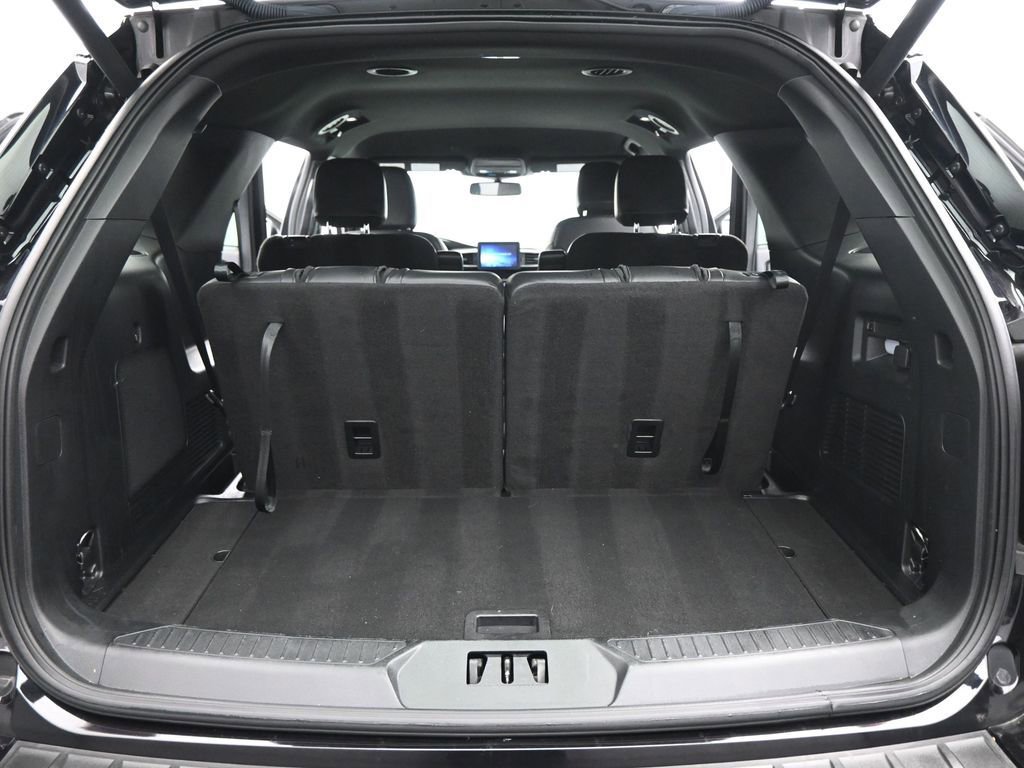 Certified 2022 Ford Explorer ST-Line w/ Class IV Trailer Tow Package image 24