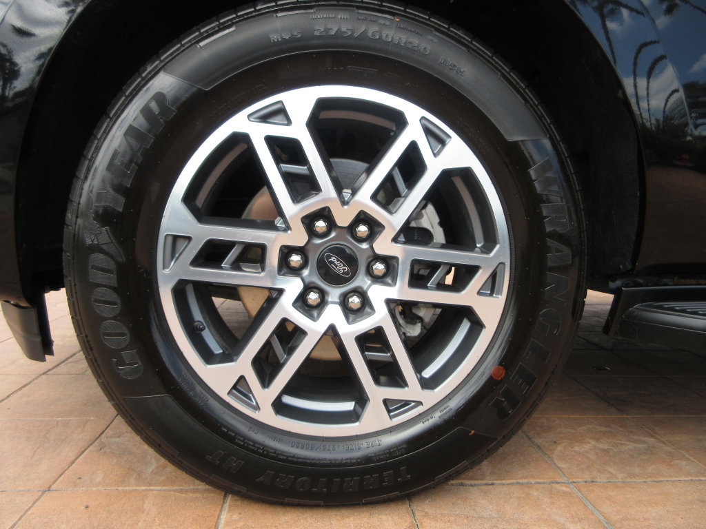 Certified 2025 Ford Expedition Max Active RWD image 9