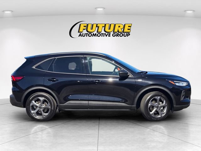 Certified 2025 Ford Escape ST-Line image 6